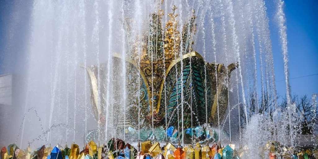 Собянин дал старт новому сезону фонтанов в Москве. Фото: Е. Самарин mos.ru
